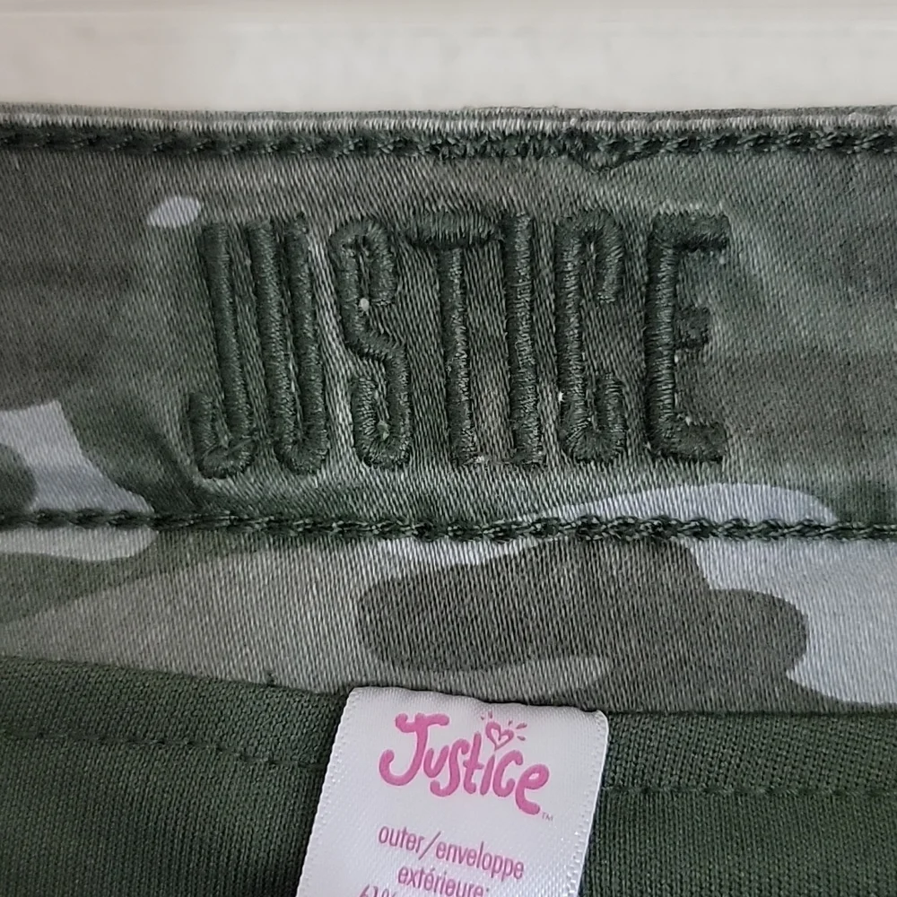 Justice Distressed Raw Edge Camo Skorts 10